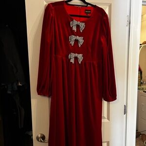 Sugarlips - Jena Glow Velvet Crew Neck Long Sleeve Rhinestone Bow Midi Dress